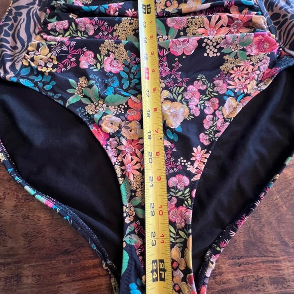 Johnny Was Floral & Animal Print One-Piece Swimsuit 3X Nylon Blend - Picture 11 of 16